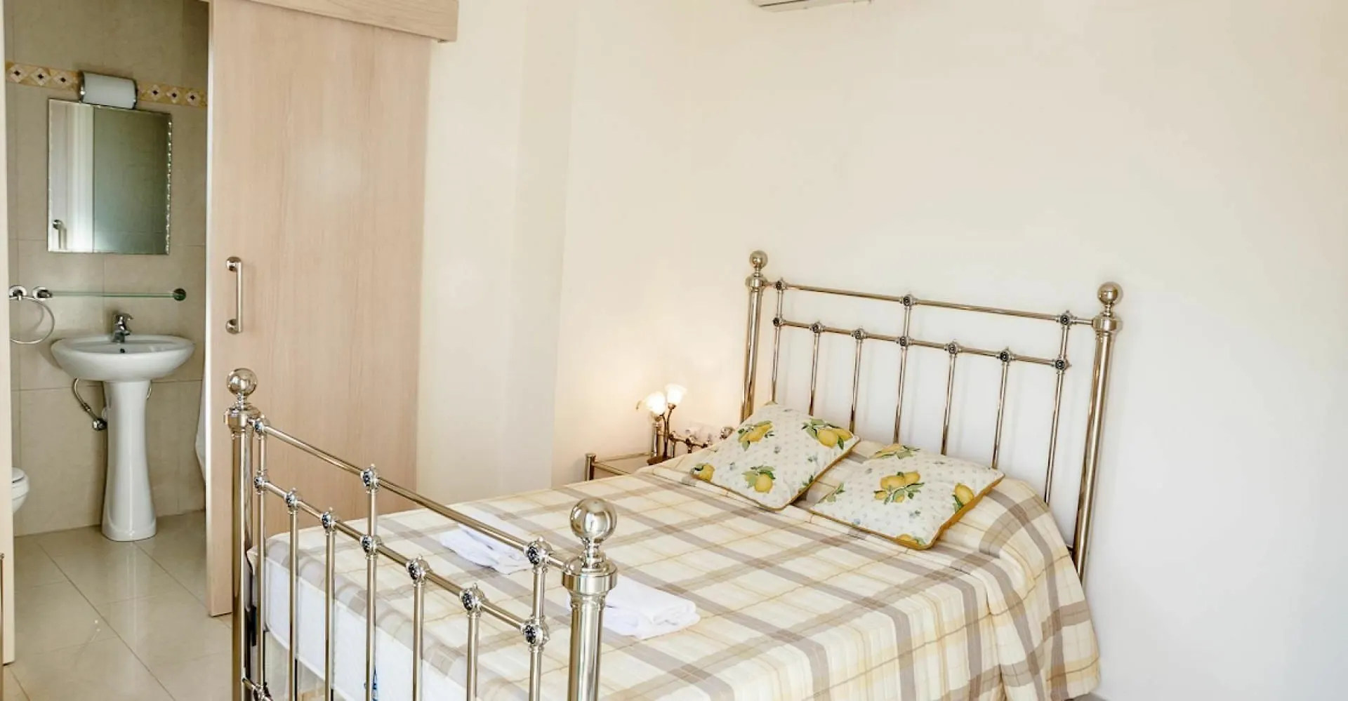 Protaras Holiday Villa 035